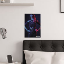 Laden Sie das Bild in den Galerie-Viewer, Isabelle Crofts Satinposter (210 g/m²)